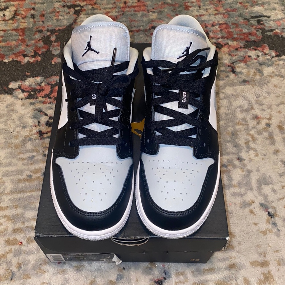 Jordan 1 low grey toe